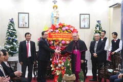 Phó Chủ tịch Quốc hội Trần Thanh Mẫn chúc mừng Giáng sinh tại Huế