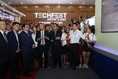 TECHFEST VIETNAM 2022 gồm triển lãm với hàng trăm gian hàng các sản phẩm, dịch vụ khởi nghiệp đổi mới sáng tạo. (Ảnh: Dương Giang/TTXVN)