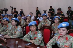 Các sỹ quan Việt Nam dự Hội nghị rút kinh nghiệm công tác tham gia hoạt động gìn giữ hòa bình Liên hợp quốc. (Ảnh: Trọng Đức/TTXVN)