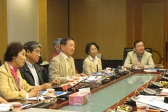 ông Hiroshi Hiramoto – Tổng giám đốc Công ty Chứng khoán Nhật Bản (JSI) cùng các nhà đầu tư đến thăm HPG. (Ảnh: HPG cung cấp)