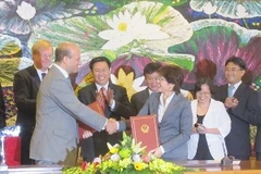 VSD) và Ngân hàng Standard Chartered (Việt Nam) ký Biên bản ghi nhớ (MOU). (Ảnh: Standard Chartered)