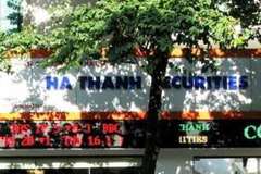 Theo SSC, sai phạm của ông Trương Duy Sơn đang được cơ quan chức năng phối hợp xem xét.