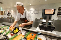 Gian hàng thực phẩm tươi sống tại siêu thị Sainsbury. (Nguồn: Reuters)