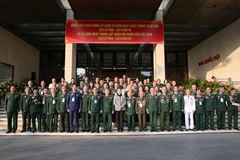 Chủ tịch Quốc hội Nguyễn Thị Kim Ngân với các đại biểu. (Ảnh: Dương Giang/TTXVN)