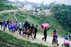 Đám cưới truyền thống của người Phù Lá ở vùng Tây Bắc