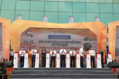 Hội chợ Công nghiệp hỗ trợ thành phố Hà Nội thu hút sự tham gia của hơn 250 gian hàng của các doanh nghiệp công nghiệp hỗ trợ trong nước và quốc tế. (Ảnh: PV/Vietnam+)