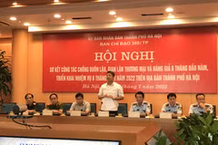 Ông Nguyễn Mạnh Quyền, Phó Chủ tịch Ủy ban Nhân dân thành phố Hà Nội phát biểu tại hội nghị sơ kết Ban Chỉ đạo 389 Hà Nội. (Ảnh: Xuân Quảng/Vietnam+)