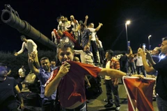 Video trực tiếp từ CNN về cuộc đảo chính tại Thổ Nhĩ Kỳ 