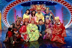 Các Táo quân tham gia "vòng quay tham nhũng" gây sốt mạng