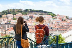 Bồ Đào Nha dỡ bỏ các hạn chế đối với du khách từ Anh và phần lớn các quốc gia thuộc EU kể từ ngày 17/5. (Nguồn: Portuguese American Journal)