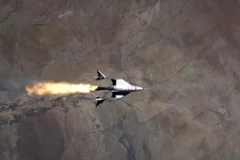 Mở cánh cửa tương lai từ cuộc đua bay vào không gian của các tỷ phú