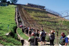 Quan chức huyện Cheorwon cho biết số lượng du khách đến tham quan Khu phi quân sự liên Triều đang tăng lên. (Nguồn: koreabizwire.com)