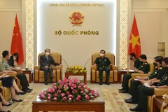 Thứ trưởng Bộ Quốc phòng Hoàng Xuân Chiến tiếp Đại sứ Trung Quốc Hùng Ba tại trụ sở Bộ Quốc phòng, ngày 17/8/2021. (Nguồn: Quân đội nhân dân)