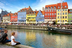Kênh Nyhavn, trong khu phố cổ của Copenhagen. (Nguồn: theguardian.com)