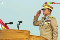Thống tướng Min Aung Hlaing trong một sự kiện truyền hình trực tiếp, ngày 27/3/2021. (Ảnh: AFP/TTXVN)