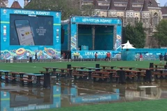 Khu vực dành cho người hâm mộ ở thủ đô Budapest, Hungary. (Nguồn: euronews.com)