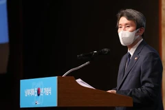 Bộ trưởng Thống nhất Hàn Quốc Lee In-young phát biểu tại một sự kiện ở Seoul ngày 1/9/2021.(Ảnh: Yonhap/TTXVN)