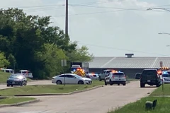 Cảnh sát có mặt tại hiện trường vụ xả súng. (Ảnh: NY Post)