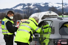 Chốt kiểm soát của cảnh sát Đức tại vùng Tyrol. (Ảnh: Getty)