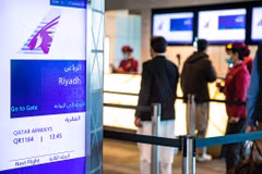 Qatar thực hiện chuyến bay đầu tiên đến Saudi Arabia sau gần 4 năm