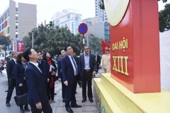 'Trang trí chào mừng Đại hội XIII của Đảng phải đẹp và ấn tượng'