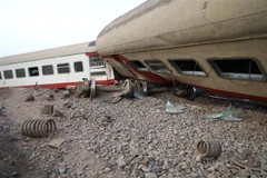 Cận cảnh vụ tàu trật đường ray khiến hơn 100 người thương vong