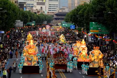 Lễ rước đèn Yeondeunghoe nhân dịp Phật Đản. (Ảnh: Wikipedia)