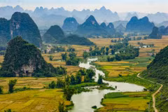 Vẻ đẹp non nước Cao Bằng, điểm đến được nhiều du khách ưa chuộng thời gian qua. (Ảnh minh họa: CTV/Vietnam+)