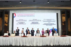 Singapore ký kết thêm 15 thỏa thuận kinh tế với Trung Quốc