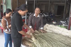 Mô hình đan nón bàng tại xã Mỹ Tịnh An. (Nguồn: Cổng thông tin điện tử tỉnh Tiền Giang)