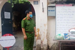 Công an phường Đông Ngạc (Bắc Từ Liêm, Hà Nội) đang bị cách ly. (Ảnh: Công an thành phố Hà Nội) 