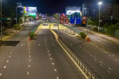 Hầm chui nút giao thông Điện Biên Phủ - Nguyễn Tri Phương - Lê Độ vắng bóng người đi lại. (Ảnh: Trần Lê Lâm/TTXVN)