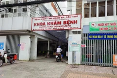 Bệnh viện Tim mạch thành phố Cần Thơ thiết lập cách ly từ chiều 28/9. (Ảnh: Thu Hiền/TTXVN)