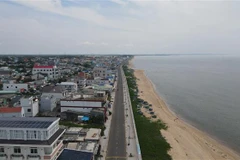 Toàn cảnh bãi ngang thị trấn Phước Hải, huyện Đất Đỏ. (Ảnh: Ngọc Sơn/TTXVN)