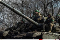 Nga tổng tấn công tại khu vực Donetsk, bao vây hàng nghìn lính Ukraine 