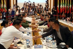 Chính phủ Myanmar và các nhóm sắc tộc ký thỏa thuận ngừng bắn 