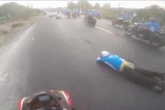 Tạm giữ hình sự người cán chết thành viên hộ tống đoàn đua