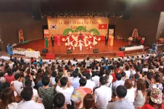 Quang cảnh Lễ hội bên trong Nhà thi đấu thể thao thành phố Gwangmyeong. (Ảnh: Vũ Toàn - Phạm Duy/Vietnam+) 