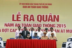 [Photo] Ra quân triển khai Năm An toàn giao thông 2015