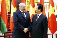 Thủ tướng Nguyễn Tấn Dũng hội kiến với Tổng thống Cộng hoà Belarus Lukashenko thăm cấp Nhà nước tới Việt Nam. (Ảnh: Đức Tám/TTXVN)