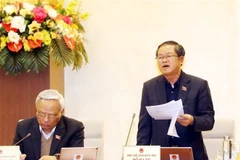 Phó Chủ tịch Quốc hội Đỗ Bá Tỵ phát biểu. (Ảnh: Trọng Đức/TTXVN)