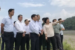 Phó Thủ tướng Phạm Bình Minh thị sát khu vực biên giới thuộc huyện Bát Xát, tỉnh Lào Cai. (Ảnh: Hồng Ninh/TTXVN)