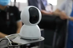 Cận cảnh robot BK-AntiCovid do trường Đại học Bách khoa (Đại học Đà Nẵng) chế tạo. (Ảnh: Văn Dũng/TTXVN)