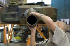 sản phẩm xe tăng của Thụy Sĩ đang trong quá trình sản xuất. (Nguồn: swissinfo.ch)