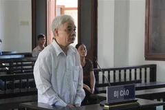 Bị cáo Lê Văn Phước, nguyên Chánh án Tòa án Nhân dân tỉnh Phú Yên lĩnh án 12 năm 6 tháng tù (giảm 3 năm) theo mức án phiên xét xử sơ thẩm ngày 30/12/2019. (Ảnh: TTXVN)