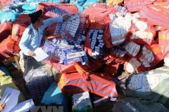 Tang vật một vụ bắt thuốc lá lậu. (Nguồn: TTXVN)