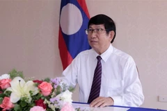 Giáo sư-tiến sỹ Eksavang Vongvichith Chủ nhiệm Ủy ban Đối ngoại Quốc hội Lào trả lời phỏng vấn phóng viên TTXVN. (Ảnh: Thu Phương/TTXVN)