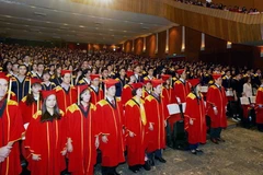 Lễ trao bằng tốt nghiệp của Đại học Hoa Sen. 