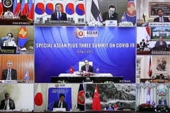 Thủ tướng Nguyễn Xuân Phúc chủ trì Hội nghị Cấp cao ASEAN+3 về ứng phó với dịch bệnh COVID-19. (Ảnh: Thống Nhất/TTXVN)