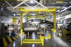 Quang cảnh một xưởng lắp ráp ôtô. (Nguồn: Bloomberg)